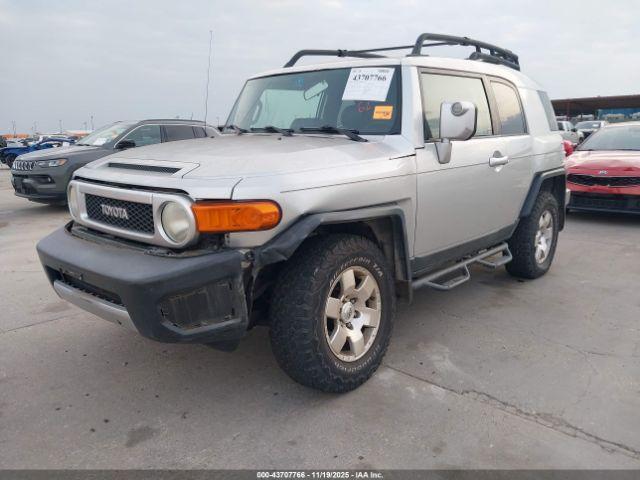 Toyota FJ Cruiser Image 4