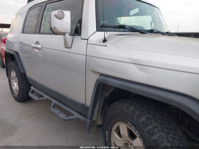 Toyota FJ Cruiser Image 15