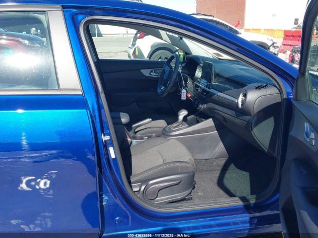 Kia Forte Lxs Image 18