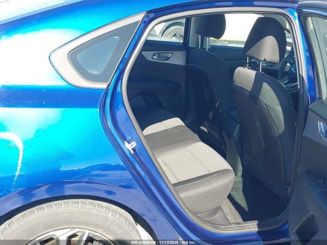 Kia Forte Lxs Image 17