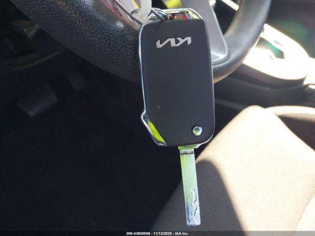 Kia Forte Lxs Image 6