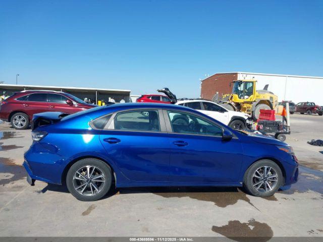 Kia Forte Lxs Image 14