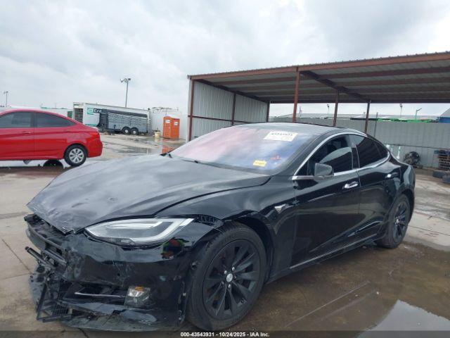 Tesla Model S Image 20