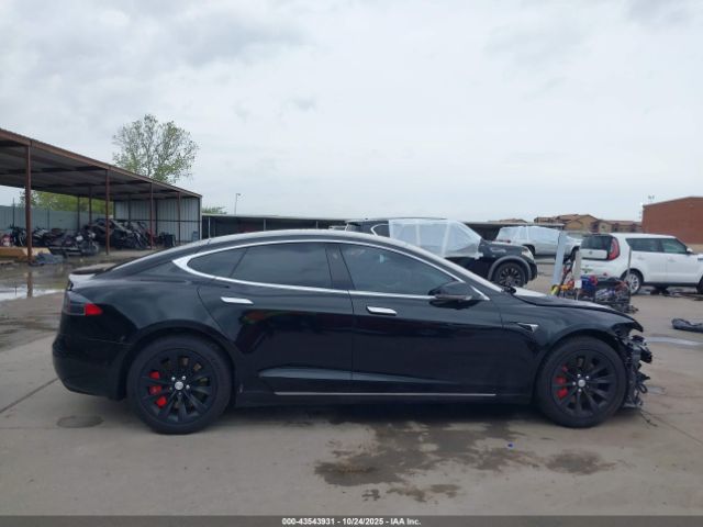 Tesla Model S Image 9