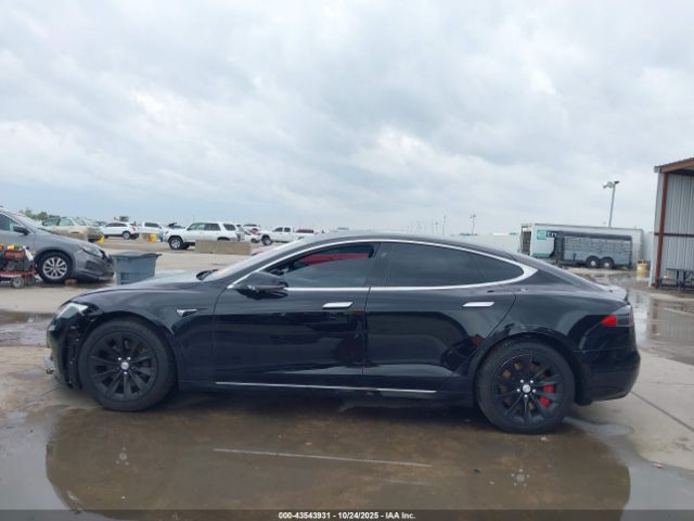 Tesla Model S Image 12