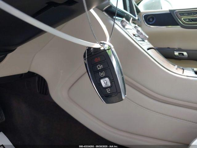 Lincoln Continental Reserve Image 17