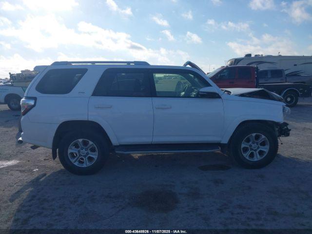 Toyota 4Runner Sr5 Premium Image 4