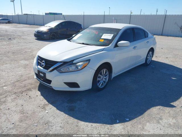 Nissan Altima 2.5 S Image 2