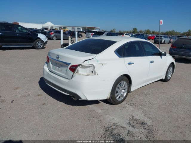Nissan Altima 2.5 S Image 4