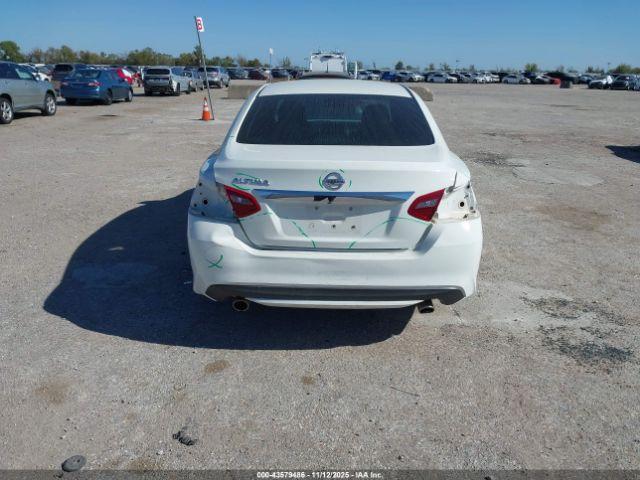 Nissan Altima 2.5 S Image 5