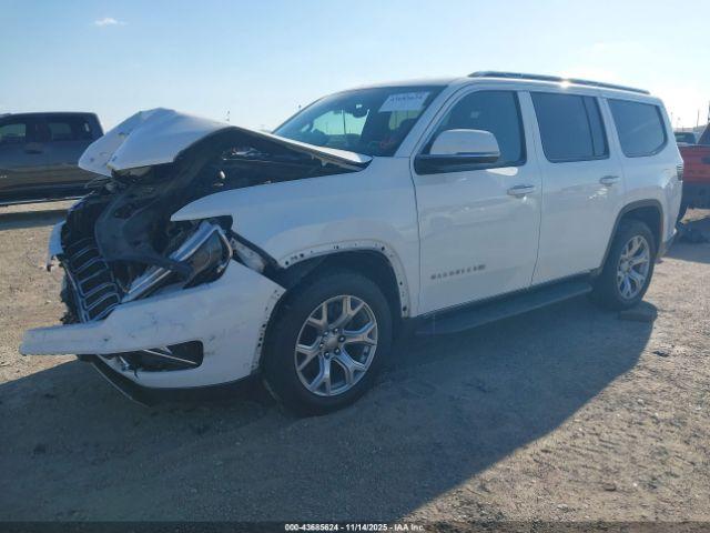 Jeep Wagoneer Series Ii 4x4 Image 12