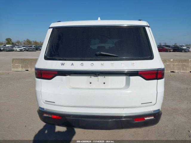 Jeep Wagoneer Series Ii 4x4 Image 13