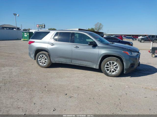 Chevrolet Traverse Fwd Ls Image 14