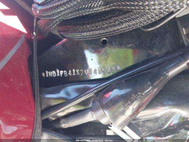 Harley-Davidson Flhr Image 12