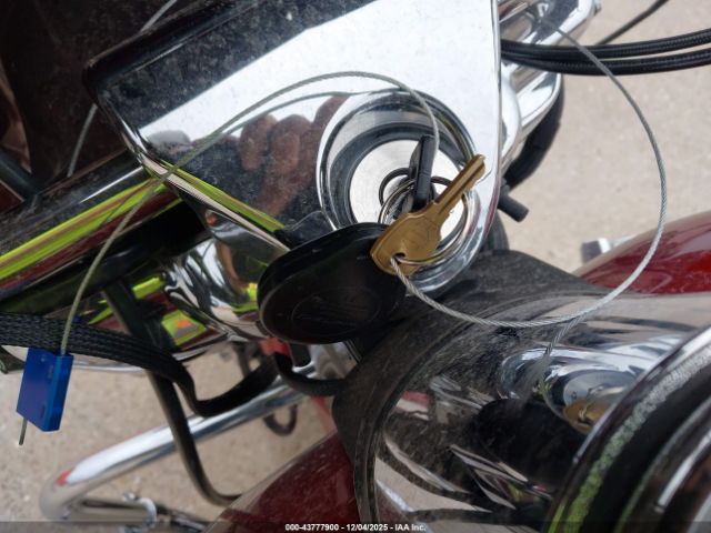 Harley-Davidson Flhr Image 13