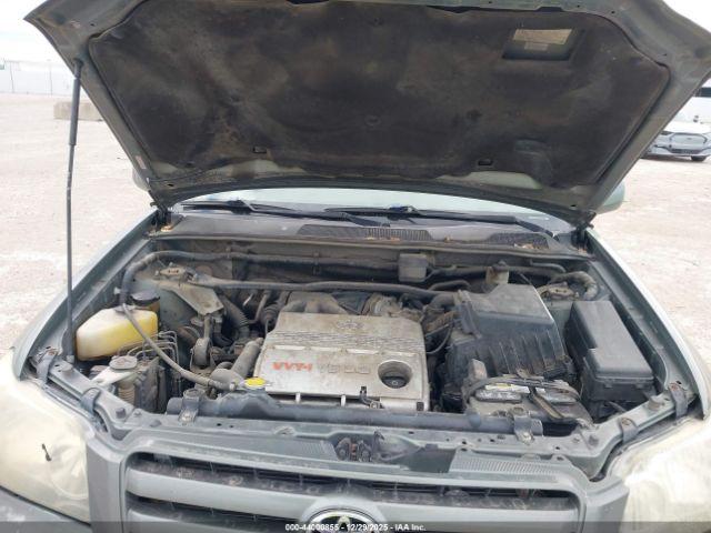 Toyota Highlander V6 Image 8