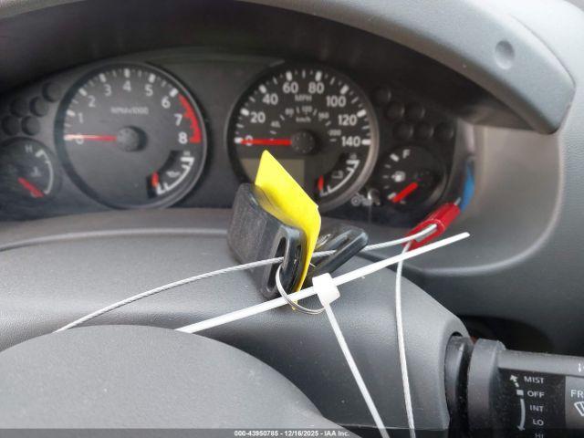 Nissan Frontier Se Image 5