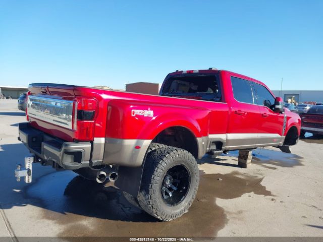 Ford F-350 King Ranch Image 14