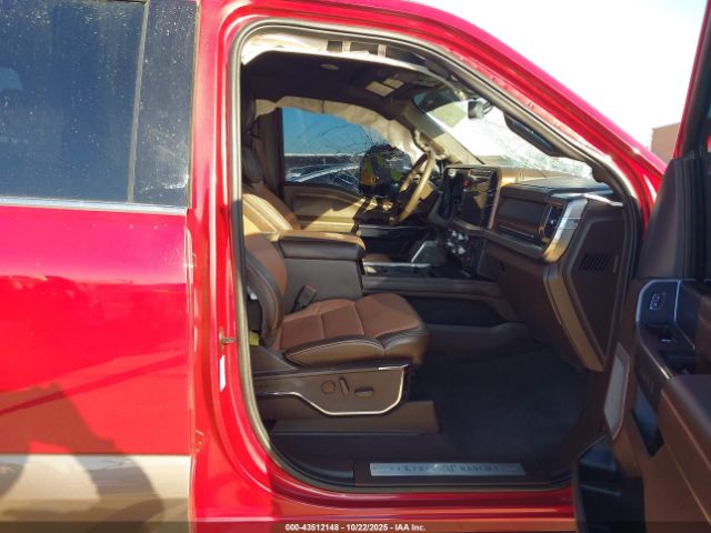 Ford F-350 King Ranch Image 16