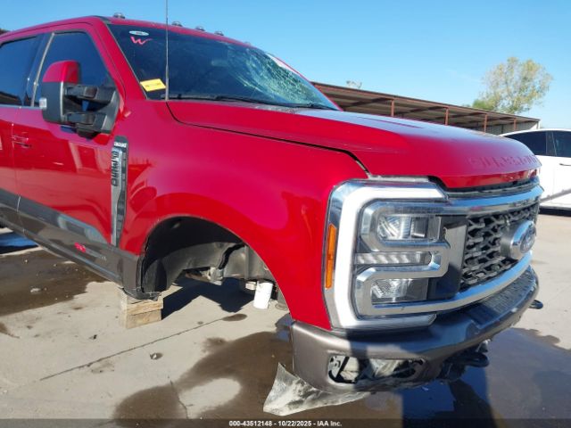 Ford F-350 King Ranch Image 10