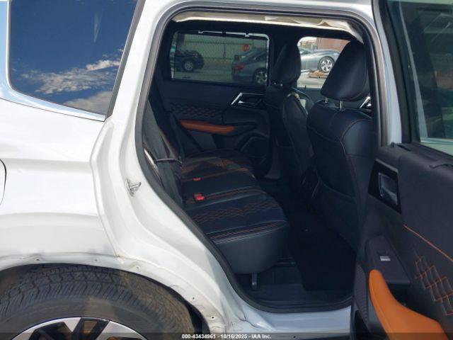 Mitsubishi Outlander Sel 2.5 S-awc Image 18