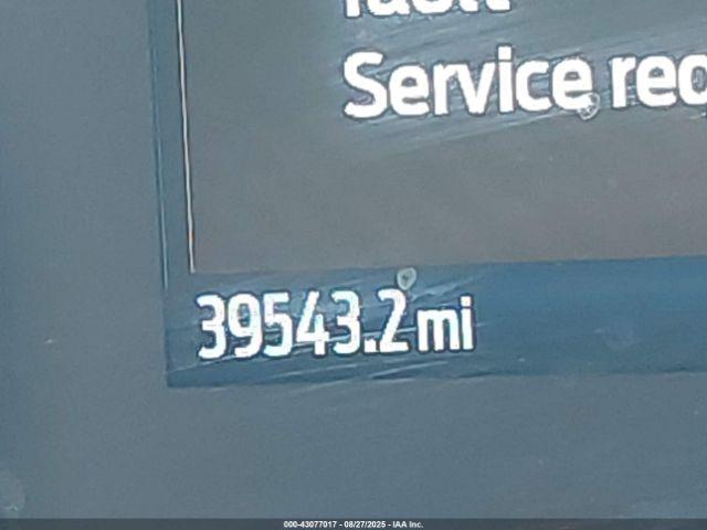 Ford F-350 Xl Image 2