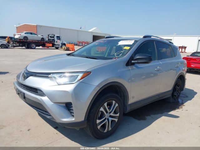 Toyota RAV4 Le Image 6