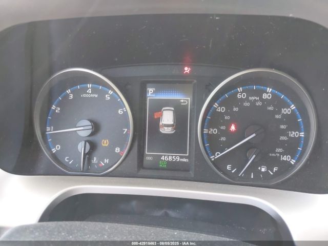 Toyota RAV4 Le Image 10