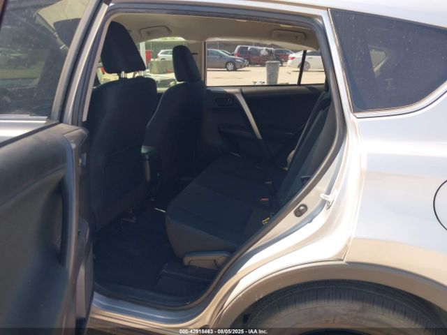 Toyota RAV4 Le Image 18