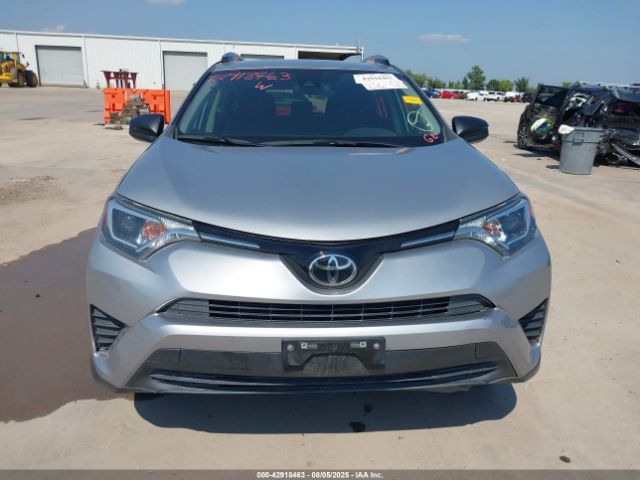 Toyota RAV4 Le Image 7