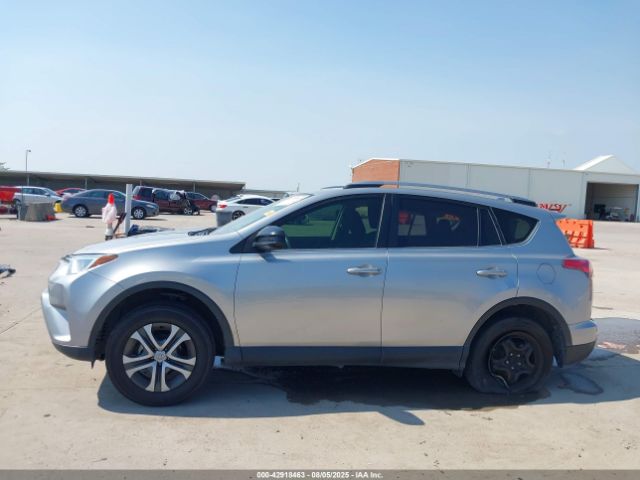 Toyota RAV4 Le Image 15