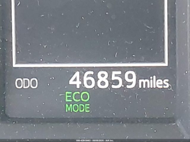 Toyota RAV4 Le Image 19