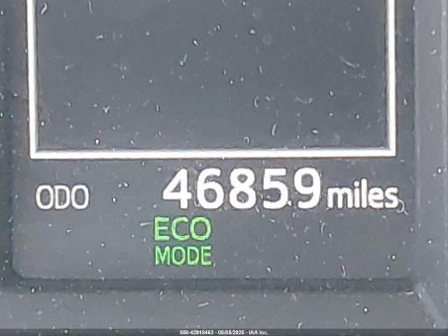 Toyota RAV4 Le Image 19