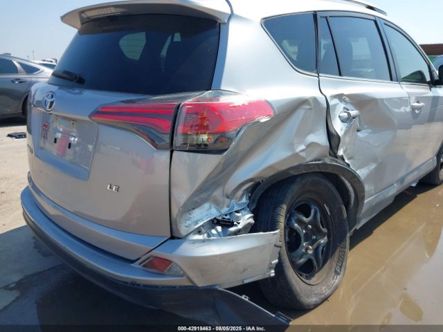 Toyota RAV4 Le Image 20