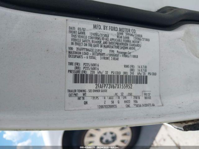 Ford Crown Victoria Standard Image 11