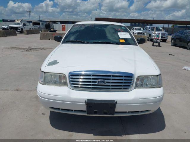 Ford Crown Victoria Standard Image 12