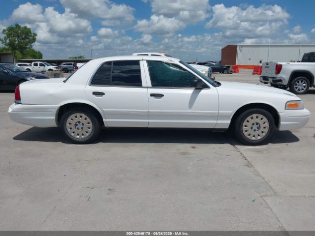 Ford Crown Victoria Standard Image 14