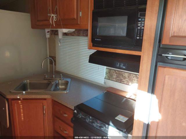 Holiday Rambler Savoy Lx 32skt Image 14