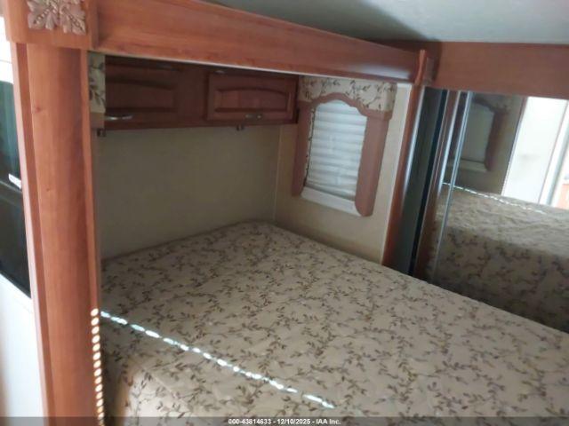 Holiday Rambler Savoy Lx 32skt Image 12