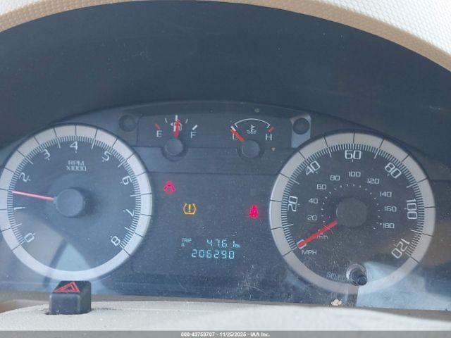 Ford Escape Xlt Image 2