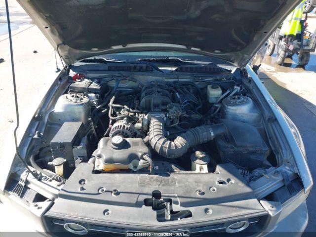 Ford Mustang Image 7