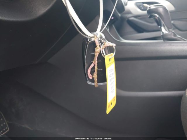 Chevrolet Traverse Fwd Lt Cloth Image 6