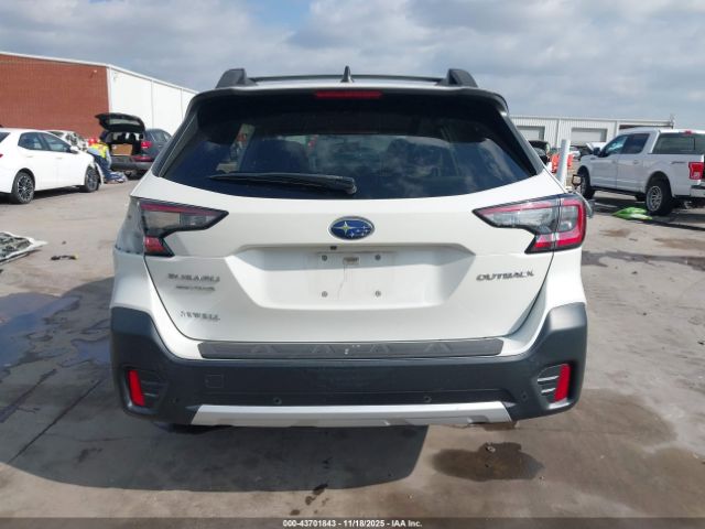 Subaru Outback Limited Image 13