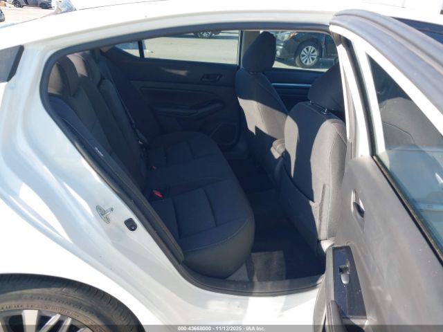 Nissan Altima Sv Fwd Image 17