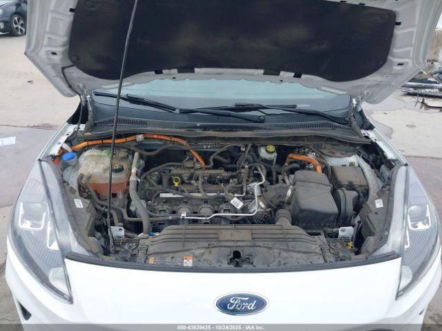 Ford Escape Se Hybrid Image 10