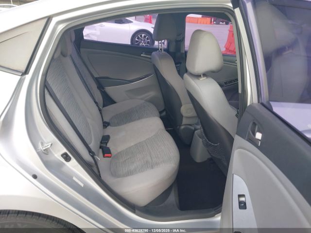 Hyundai ACCENT Gls Image 11