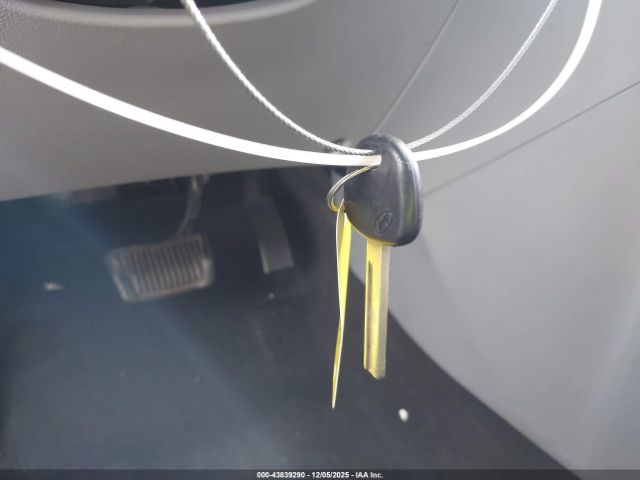 Hyundai ACCENT Gls Image 10