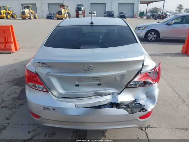 Hyundai ACCENT Gls Image 12