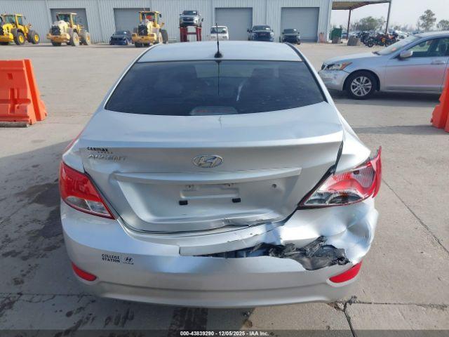 Hyundai ACCENT Gls Image 12