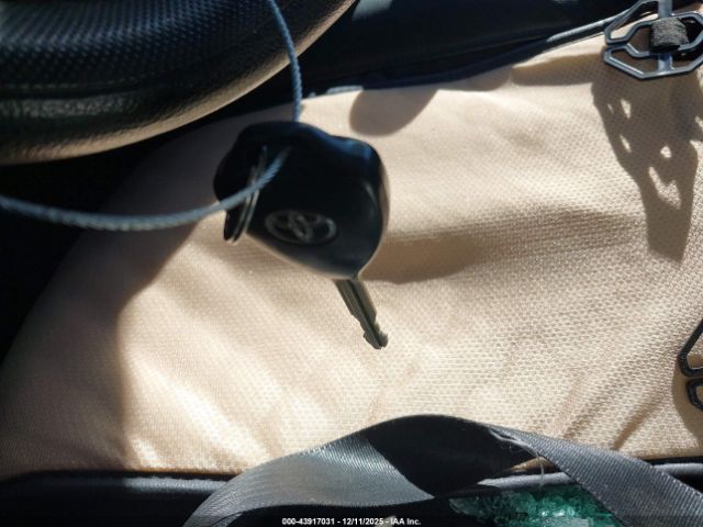 Toyota Corolla S Image 8